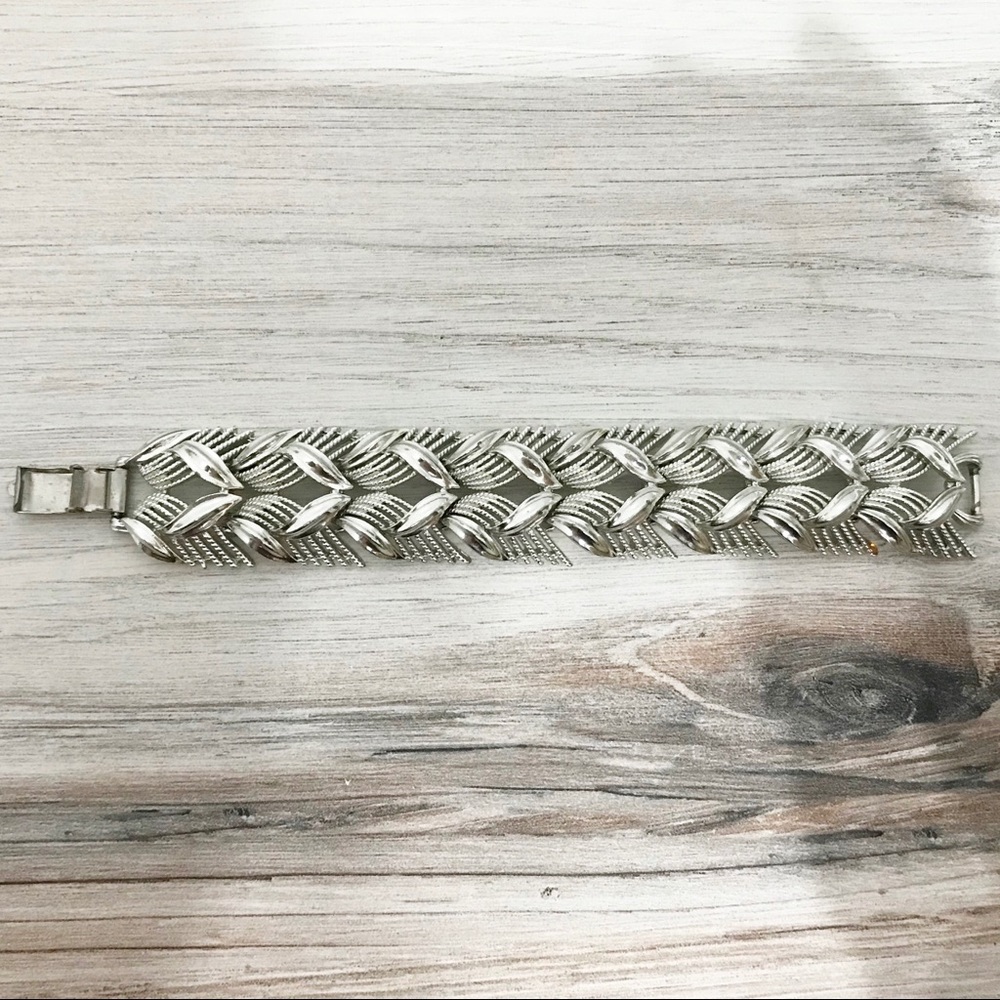 Coro Statement Link Bracelet - image 5